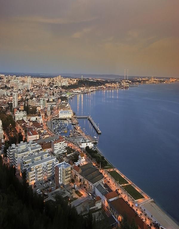 Sea And Marina View Apartment Setúbal Exterior foto